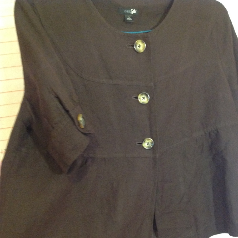 EAST 5TH   women’s 3 button top, dress jacket,  sz L  dark brown